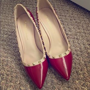 Red Pumps